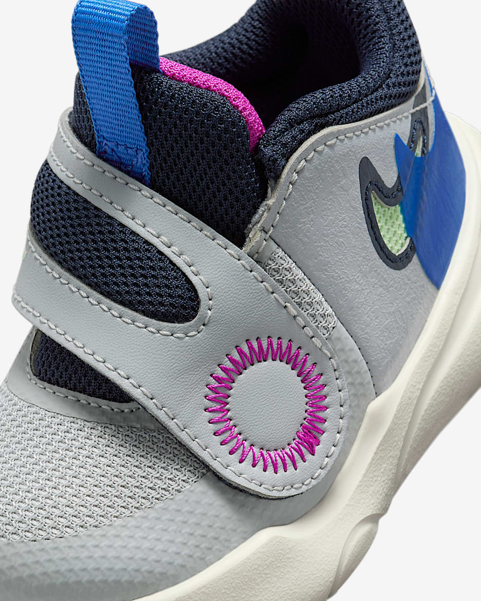 Nike kids hustle on sale